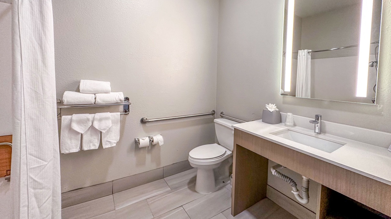Photo of Bedroom in Ennis