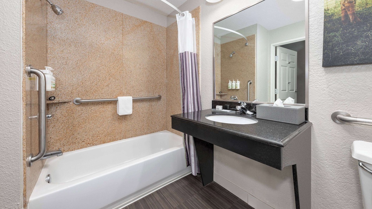 Photo of Bathroom in Alvarado