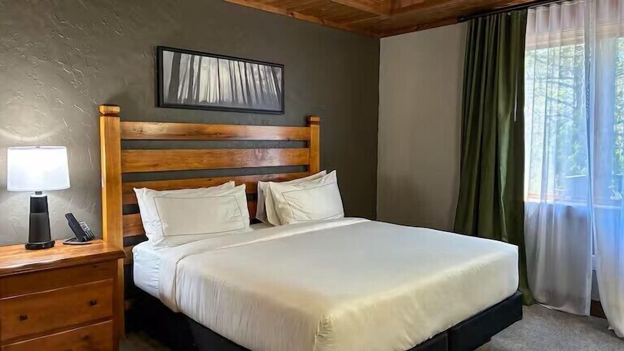 Photo of Bedroom in Shell Knob
