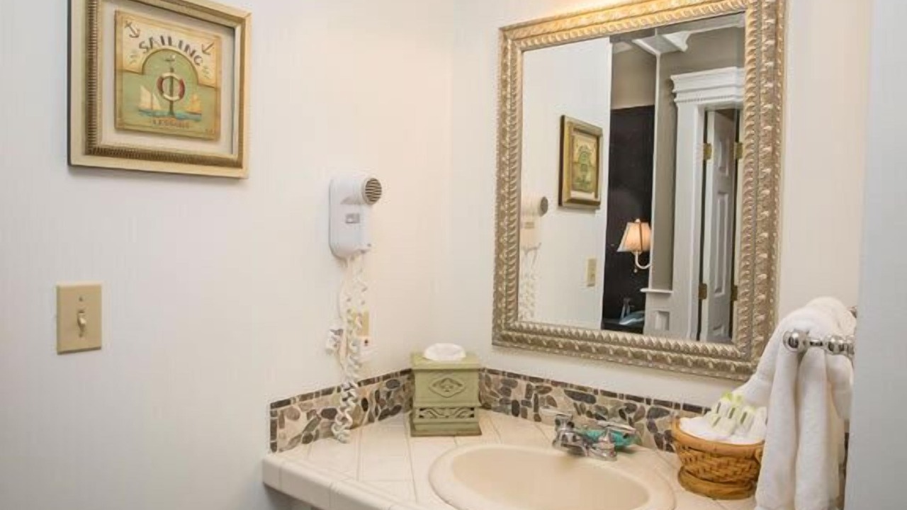 Photo of Bathroom in Glen Cove