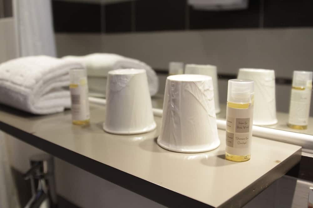 Photo of Bathroom in La Fuye-Velpeau