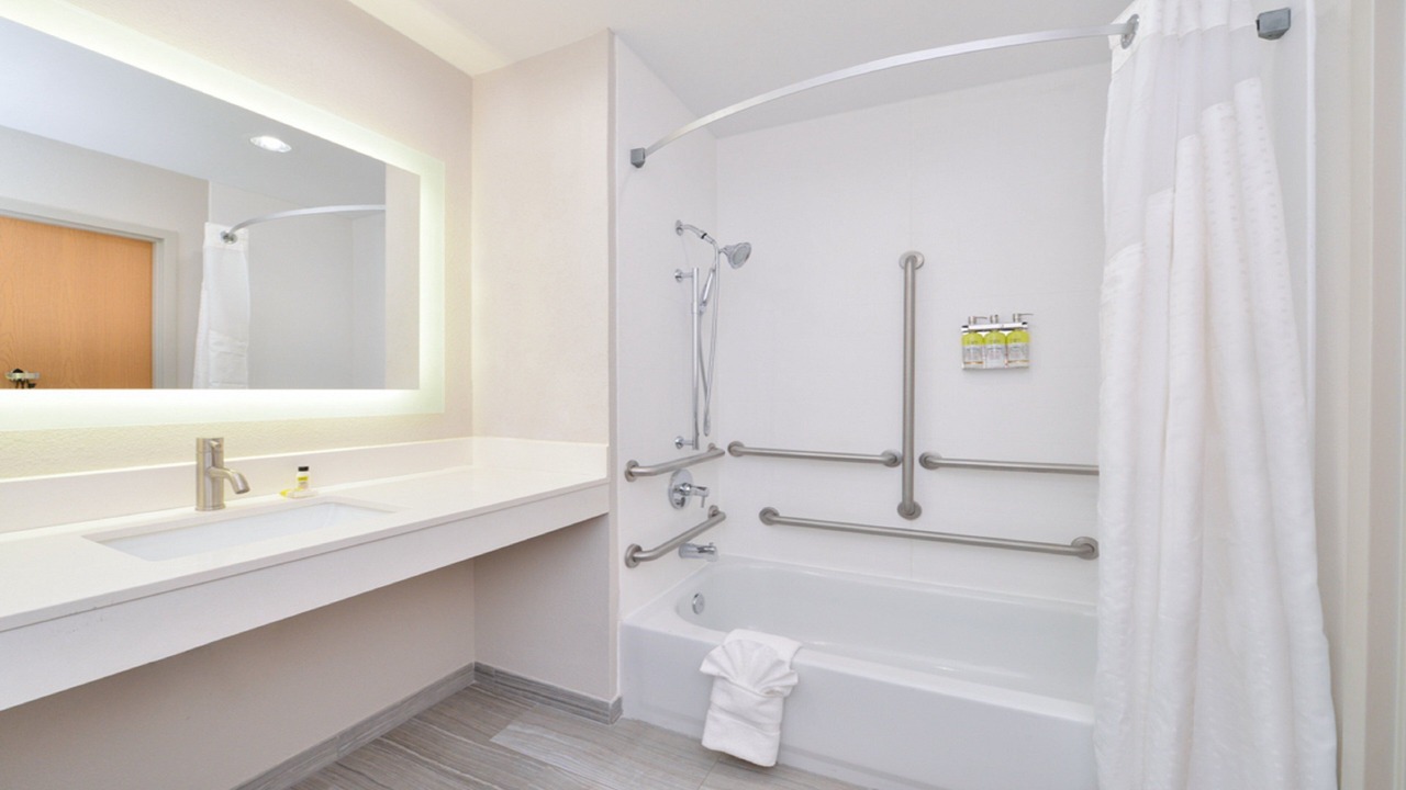 Photo of Bathroom in LaPlace