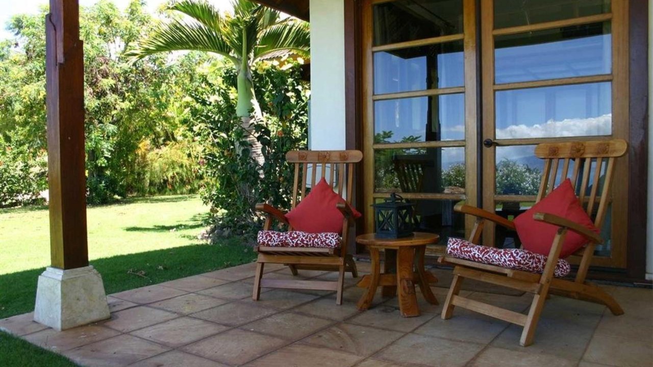 Photo of Bedroom in Historic Lahaina Front Street