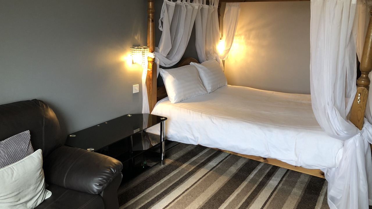 Photo of Bedroom in Meppershall