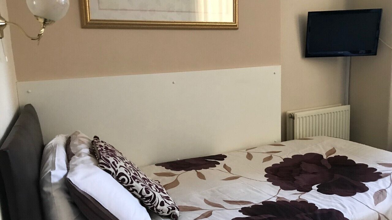 Photo of Others in Hoole