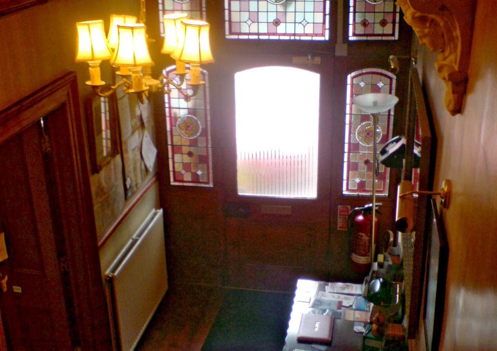 Photo of Others in Hoole