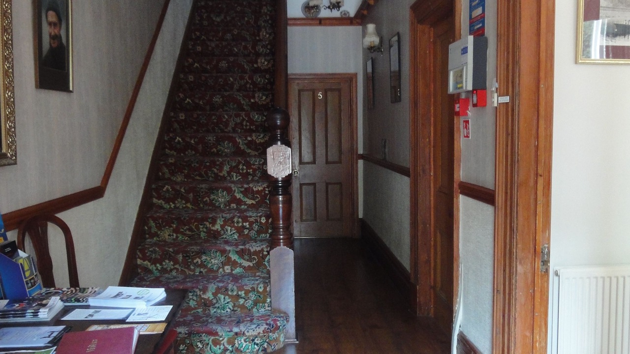 Photo of Others in Hoole