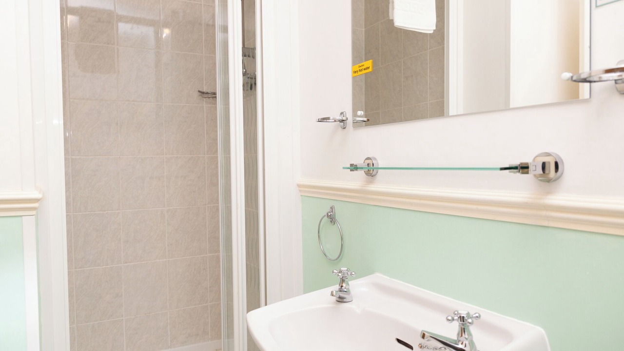 Photo of Bedroom in Torquay City Centre