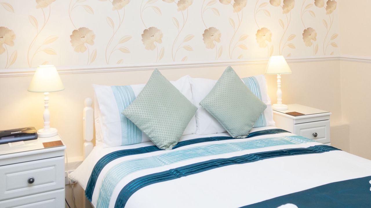 Photo of Bedroom in Torquay City Centre