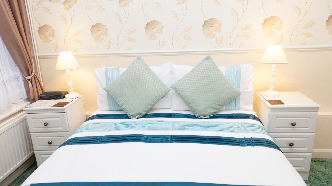 Photo of Bedroom in Torquay City Centre