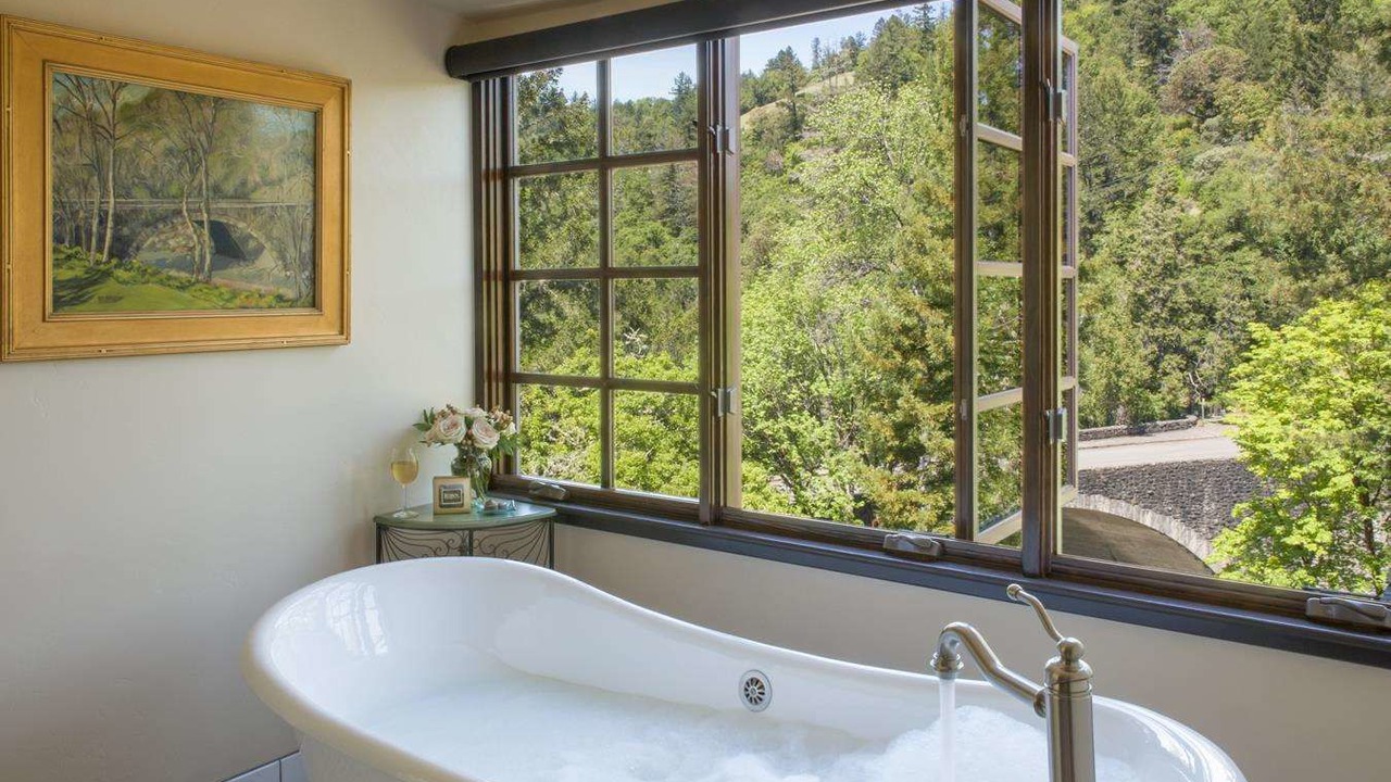 Photo of Bathroom in Benbow