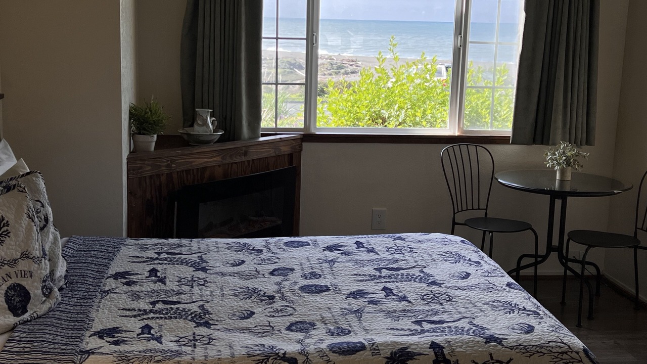 Photo of Bedroom in Gualala