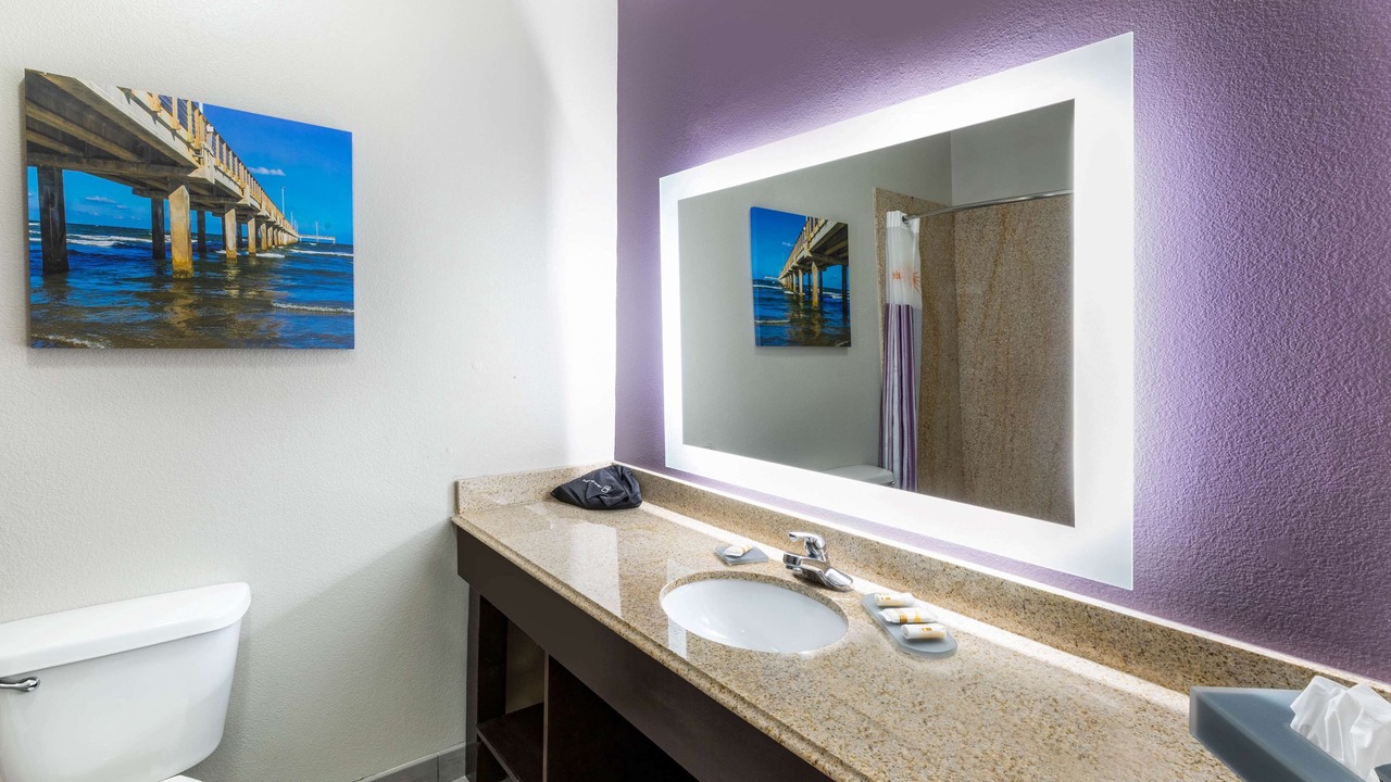Photo of Bathroom in Port Lavaca