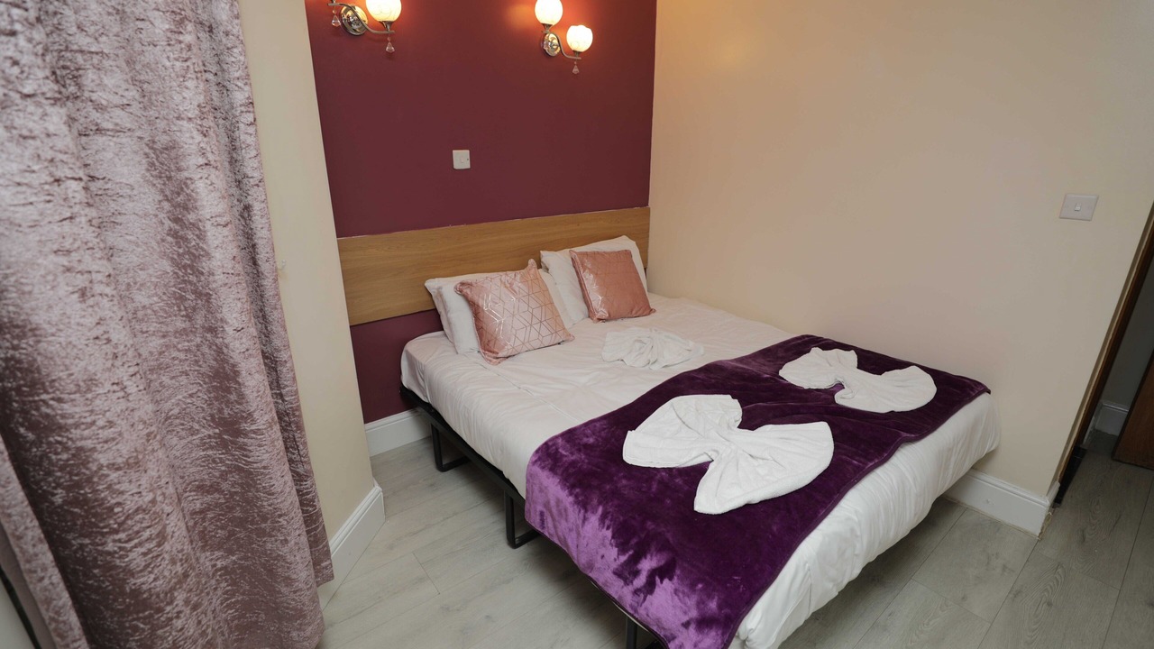 Photo of Others in Holland Park