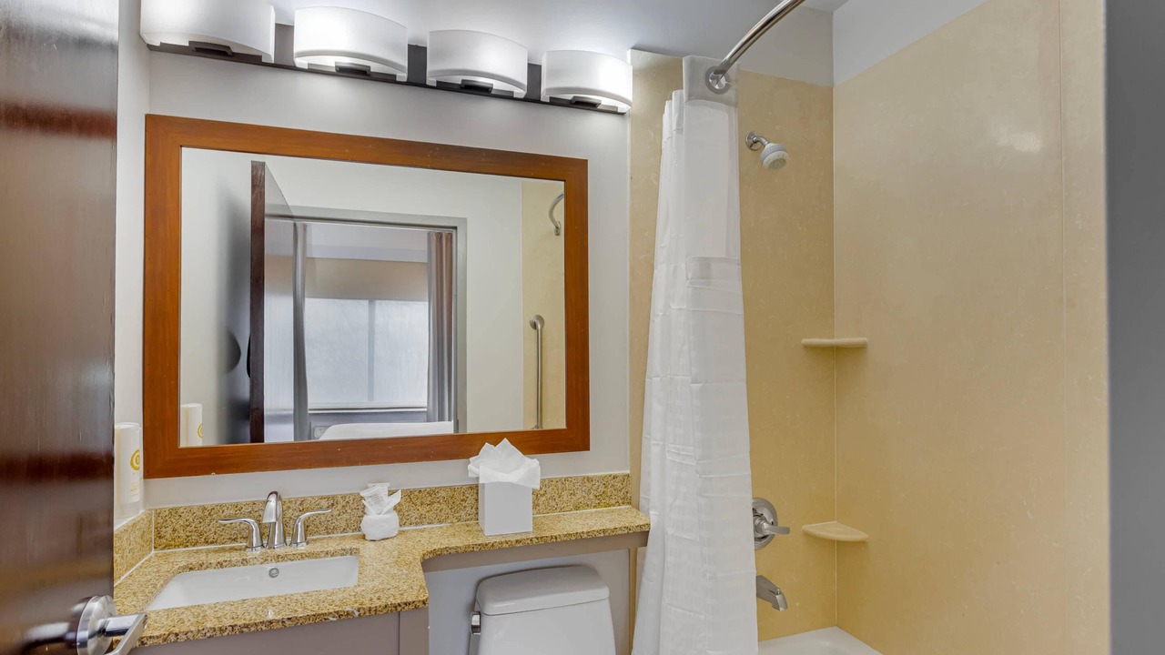 Photo of Bedroom in Travis - Chelsea