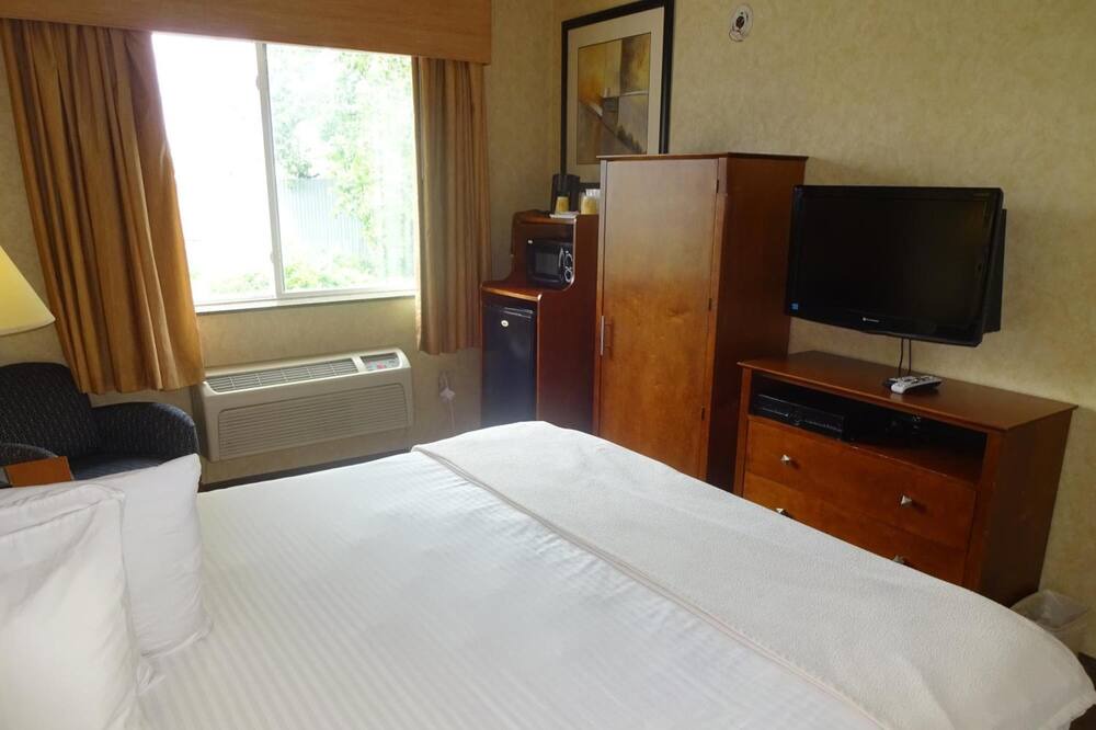 Photo of Bedroom in Soundview