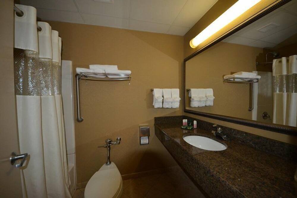 Photo of Bathroom in Soundview