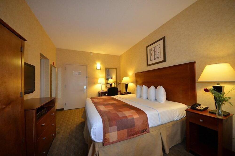 Photo of Bedroom in Soundview