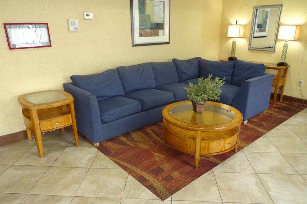 Photo of Livingroom in Soundview