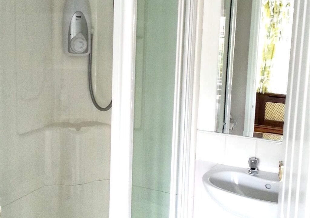 Photo of Bathroom in Claygate