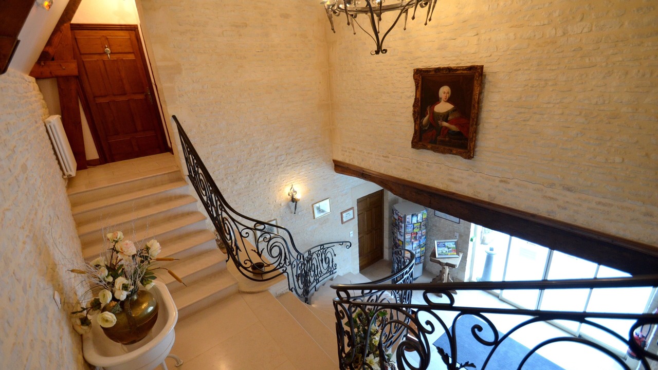 Photo of Others in Crepon