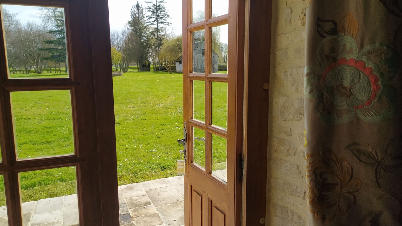 Photo of Outdoor in Crepon