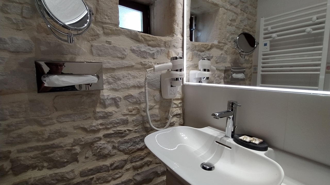 Photo of Others in Crepon