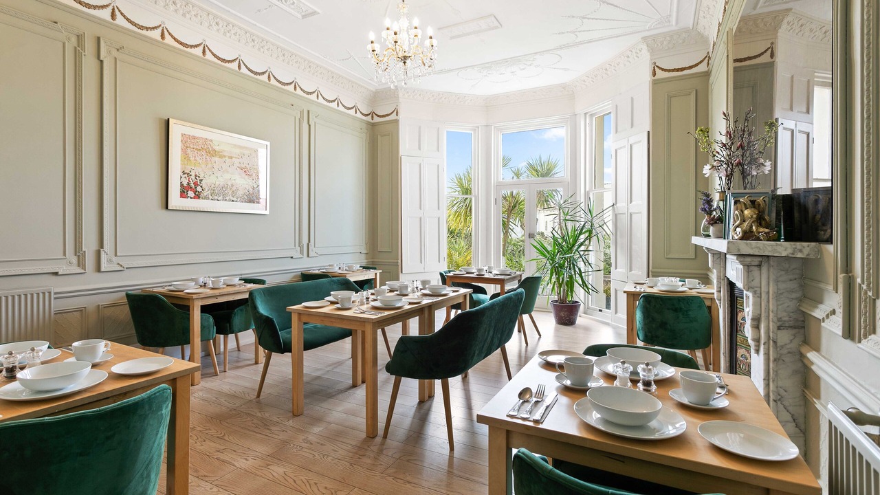 Photo of Livingroom in Torquay City Centre