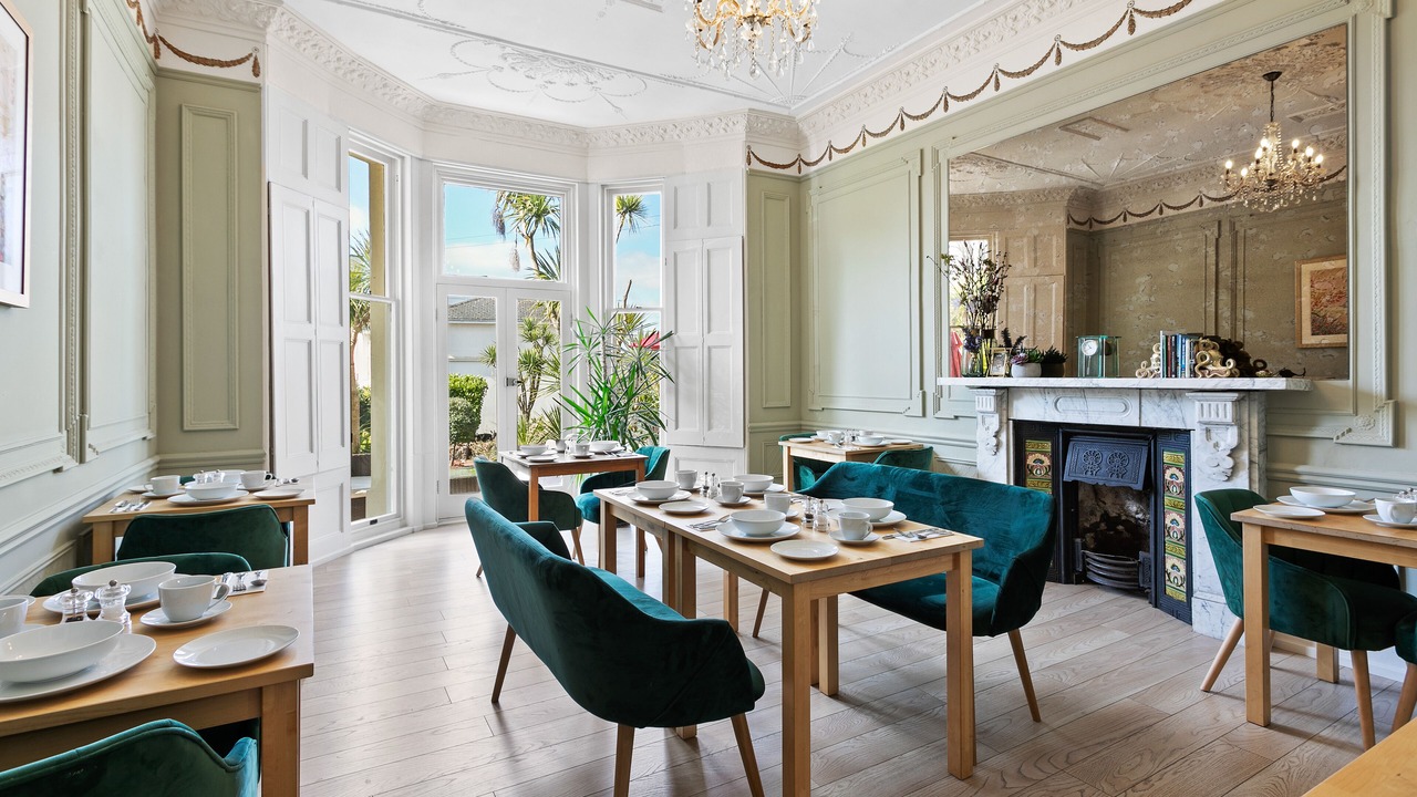 Photo of Livingroom in Torquay City Centre