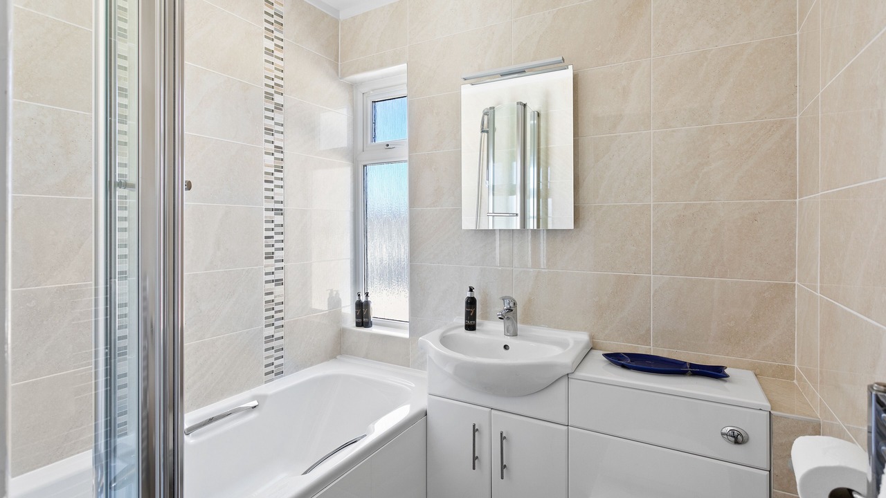 Photo of Bathroom in Torquay City Centre