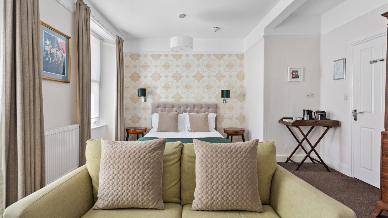 Photo of Bedroom in Torquay City Centre