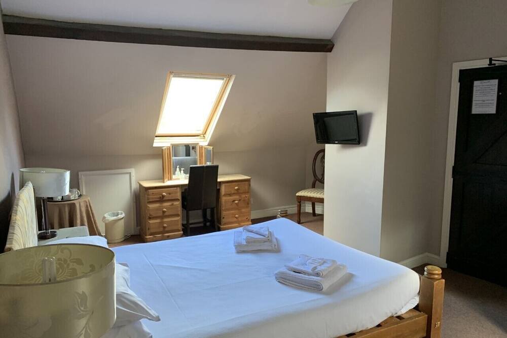 Photo of Bedroom in Bovey Tracey