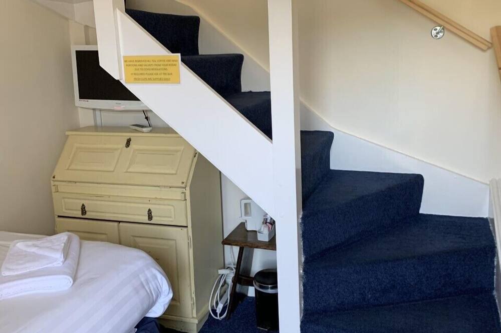 Photo of Bedroom in Bovey Tracey