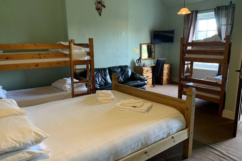 Photo of Bedroom in Bovey Tracey