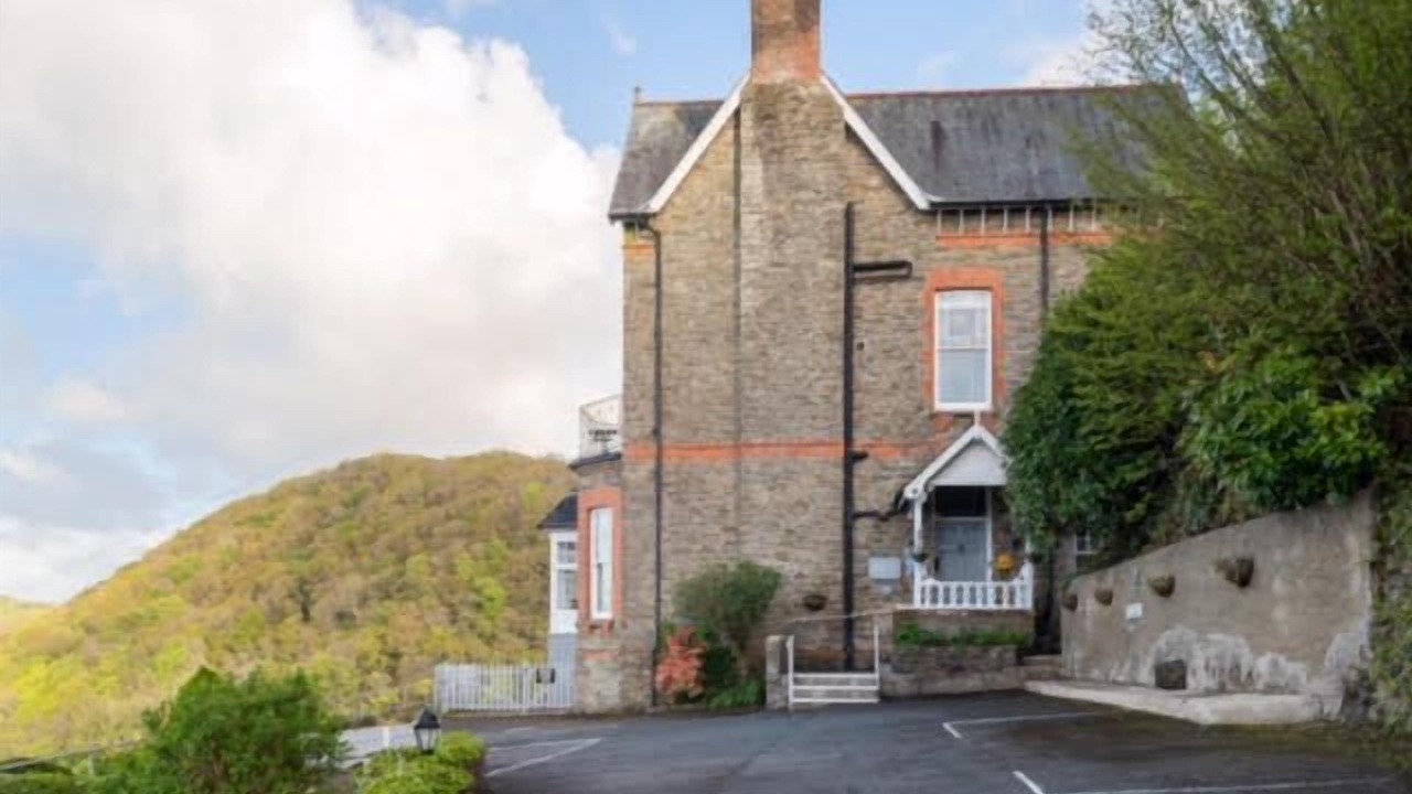 Photo of Outdoor in Lynton