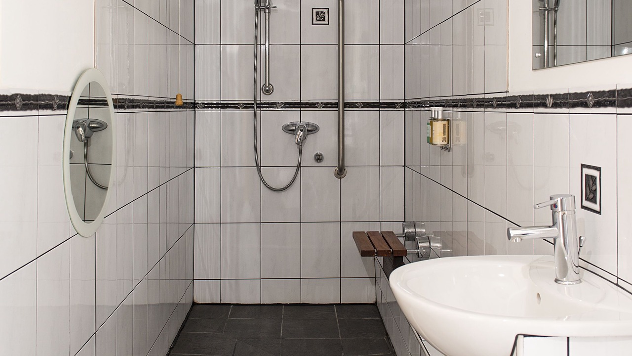 Photo of Bathroom in Laxton