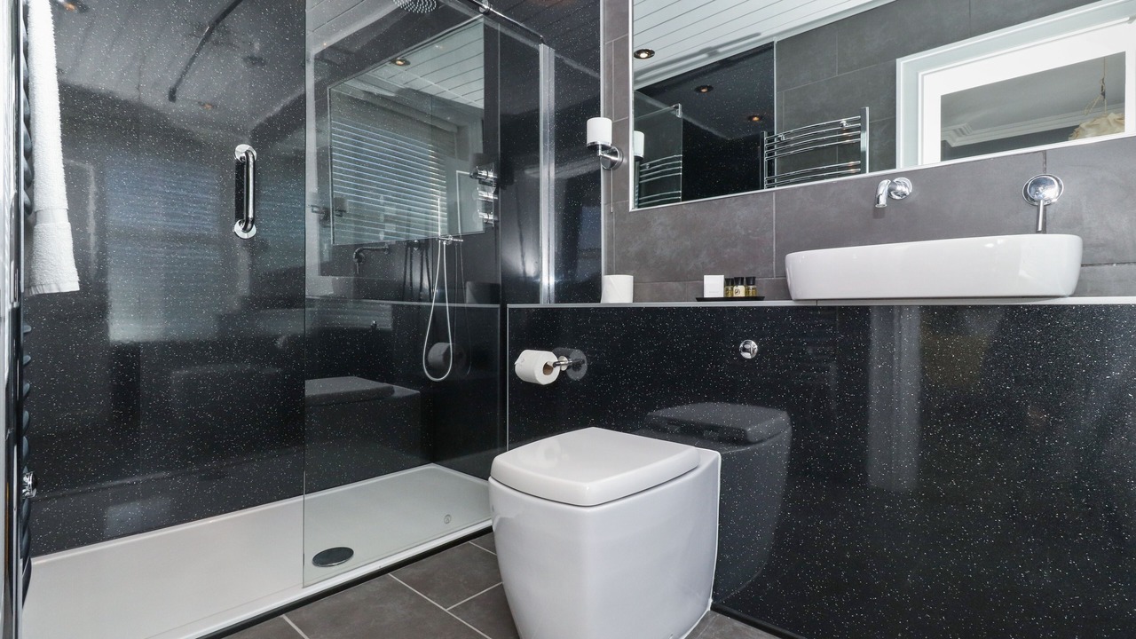 Photo of Bathroom in Eastbourne Seafront