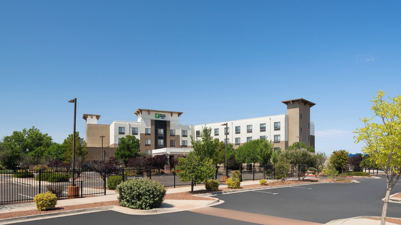 Photo of Outdoor in Near North Valley