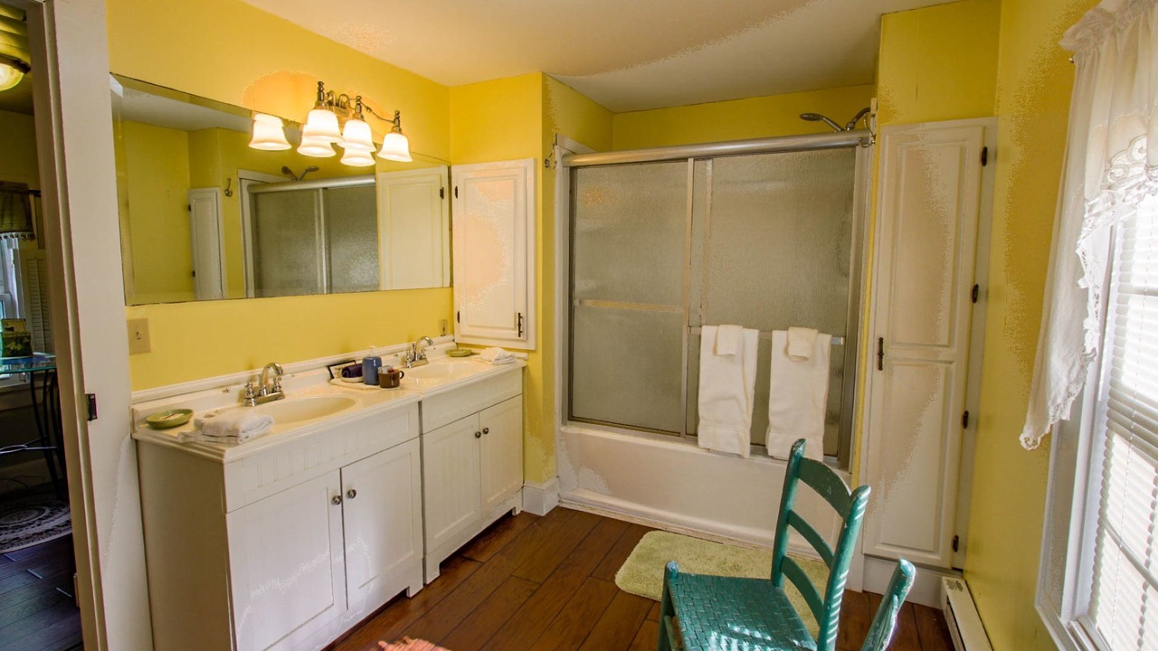 Photo of Bathroom in West Jefferson