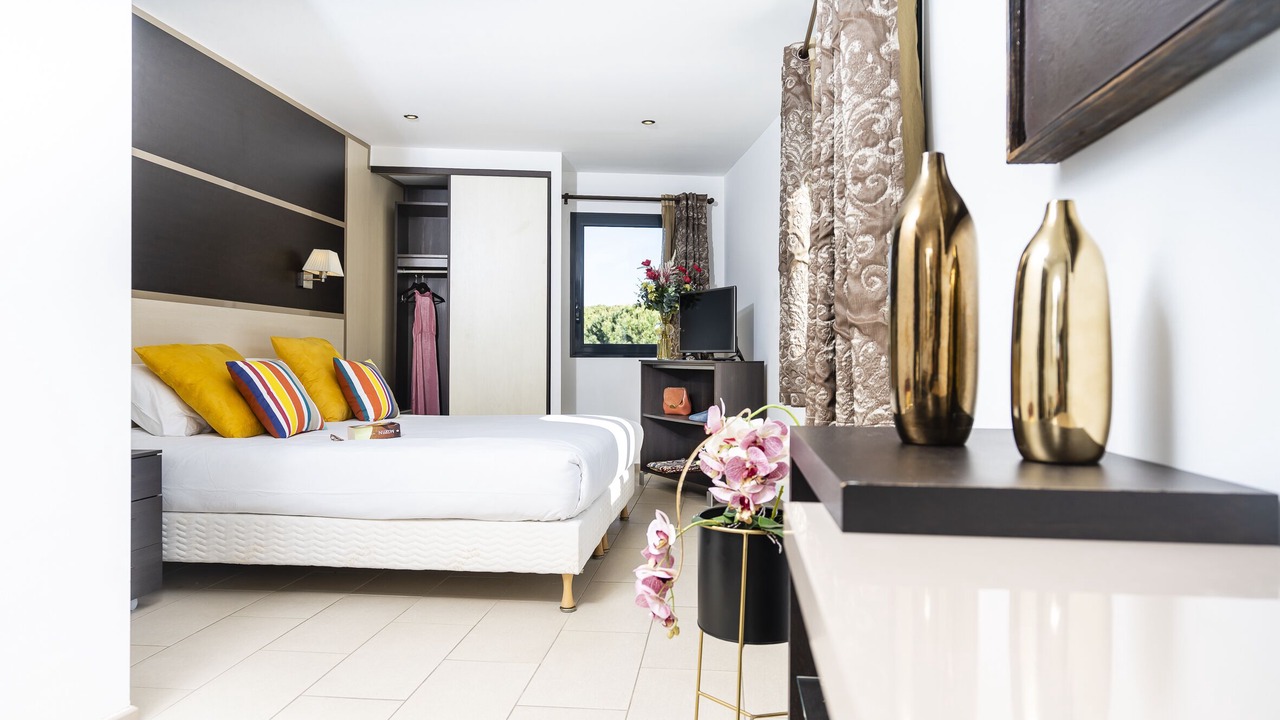 Photo of Bedroom in Alenya