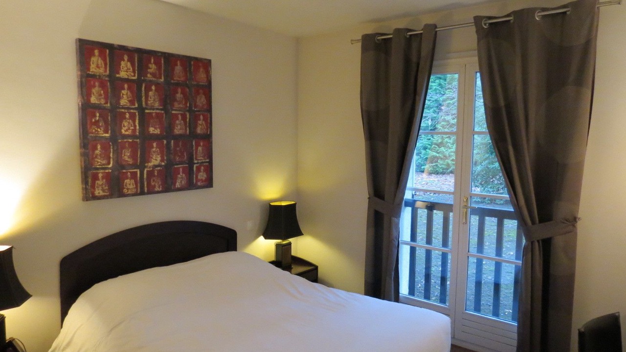 Photo of Bedroom in Royallieu Village