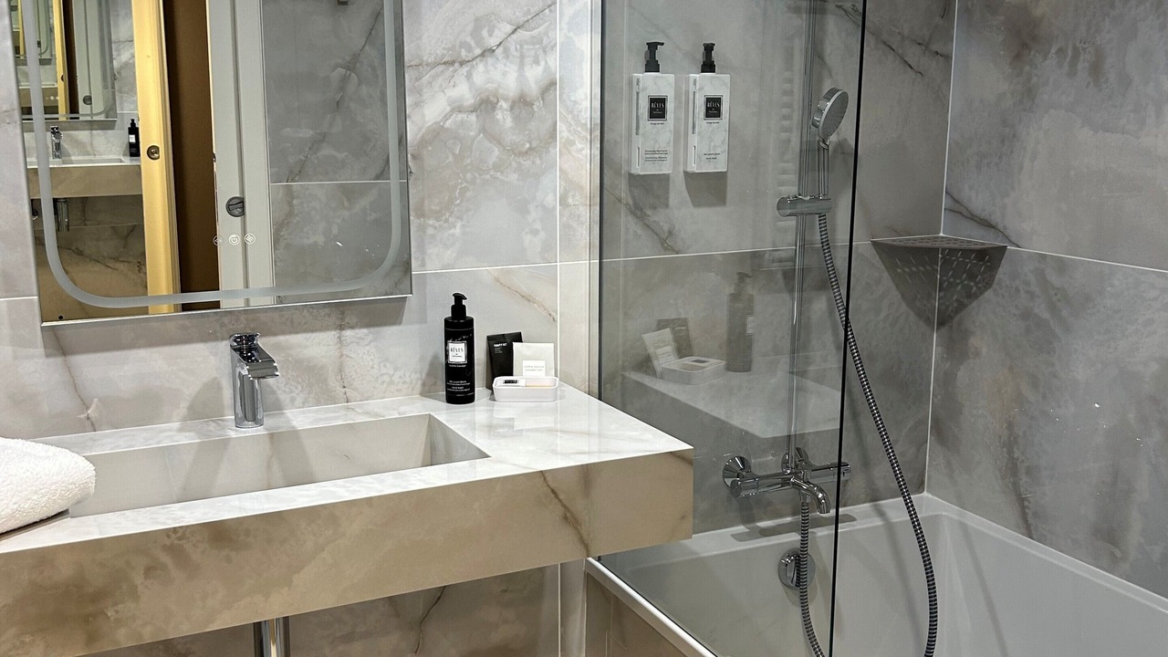 Photo of Bathroom in Royallieu Village