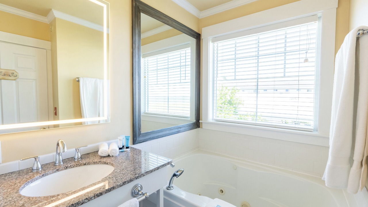 Photo of Bathroom in Old Orchard Beach