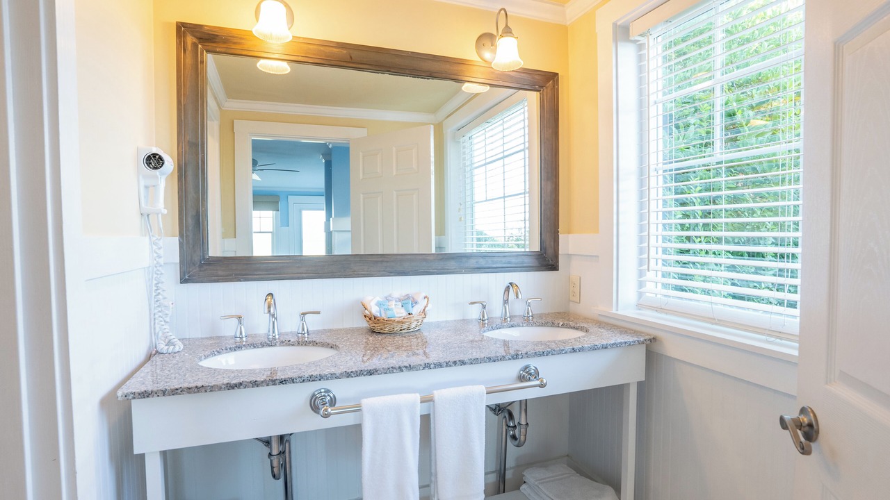 Photo of Bathroom in Old Orchard Beach