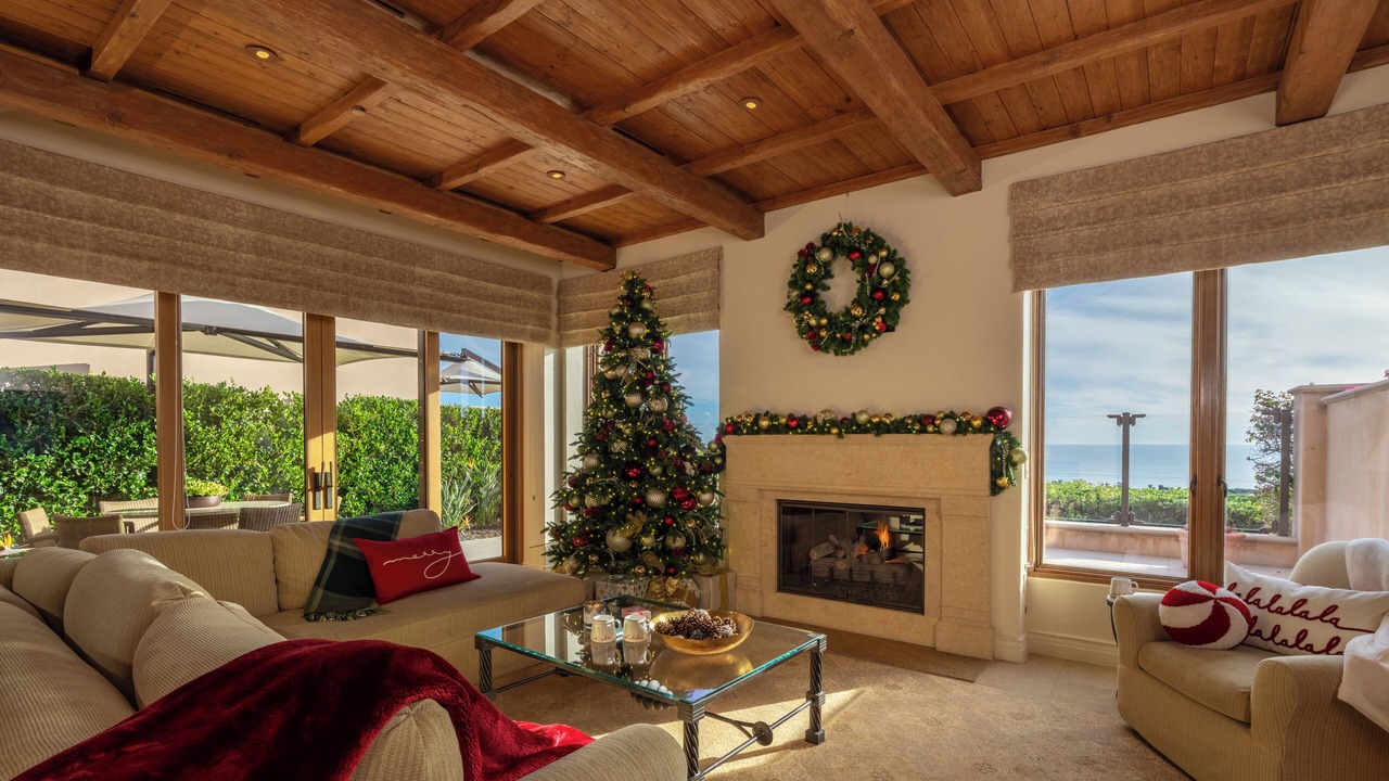 Photo of Livingroom in Newport Coast