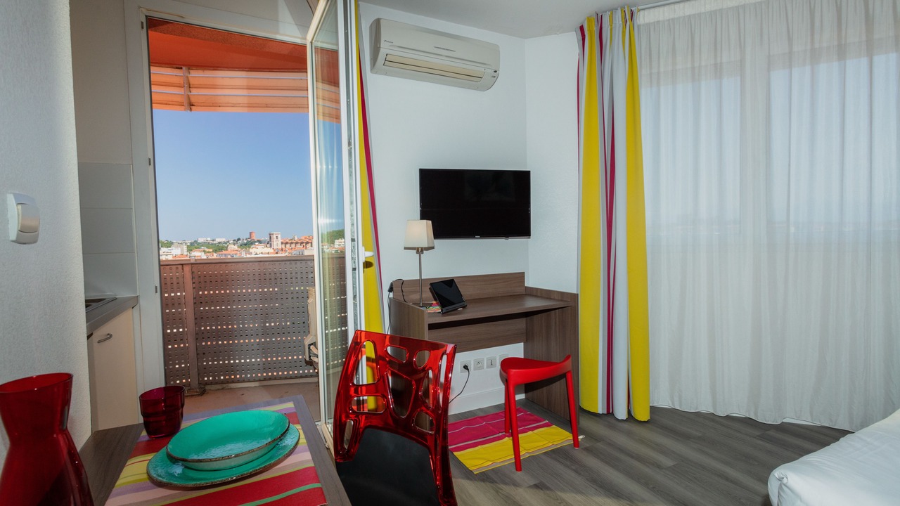 Photo of Bedroom in Clemenceau