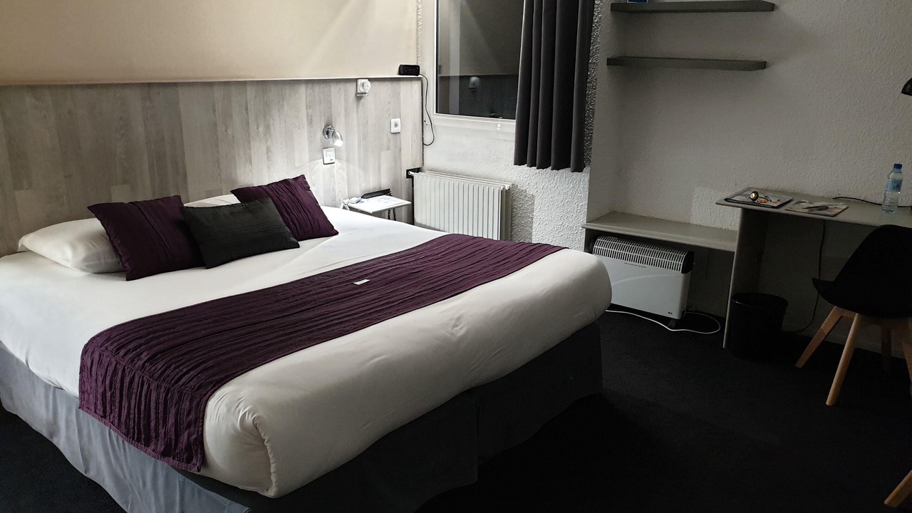 Photo of Bedroom in Avallon