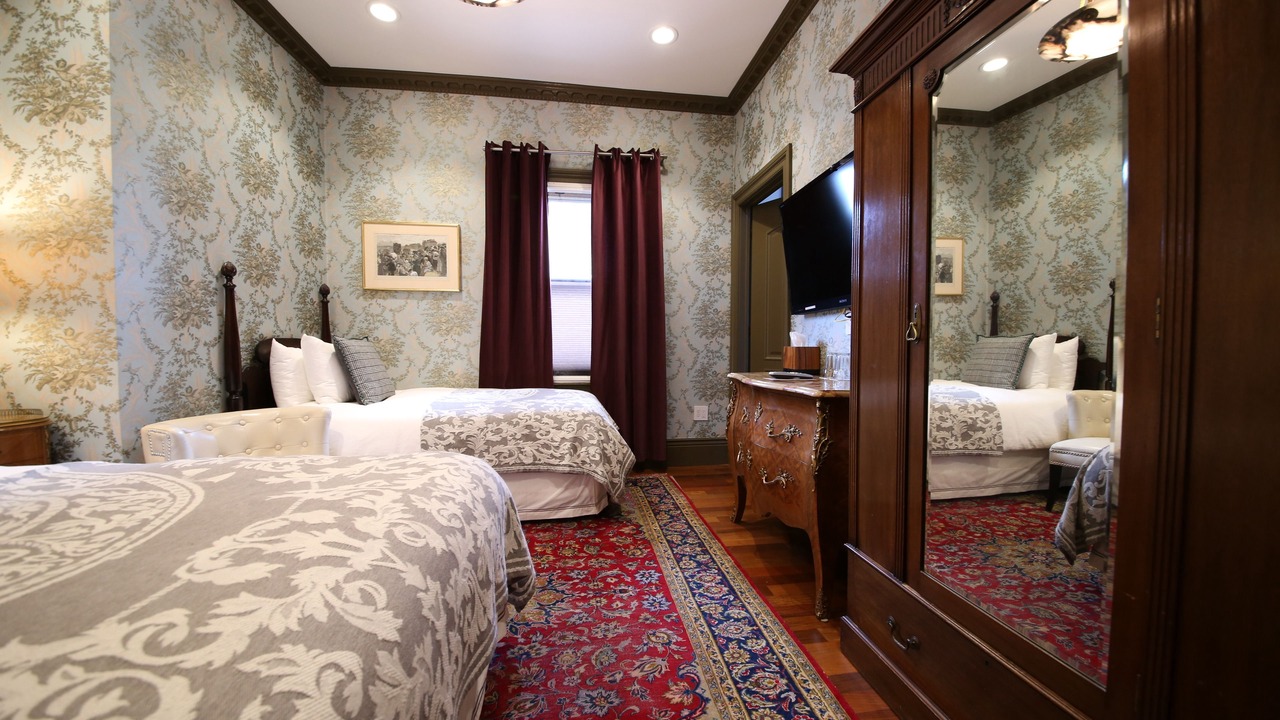 Photo of Bedroom in Lower Pacific Heights