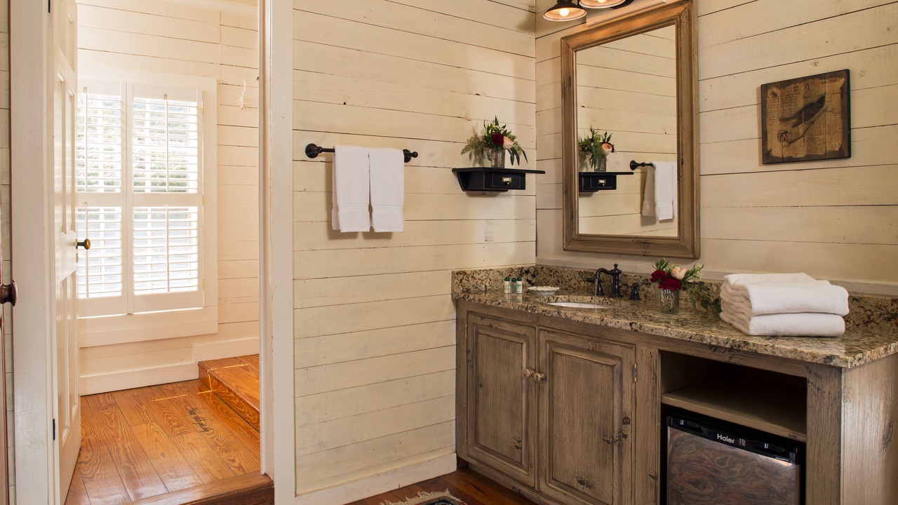 Photo of Bathroom in Clarkesville