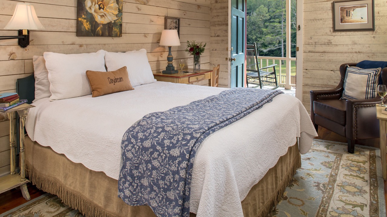 Photo of Bedroom in Clarkesville
